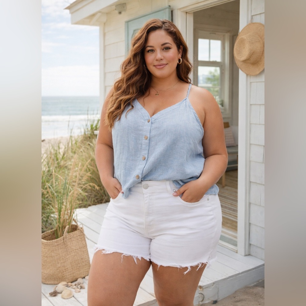 White High-Rise Frayed Hem Denim Shorts - Plus Size